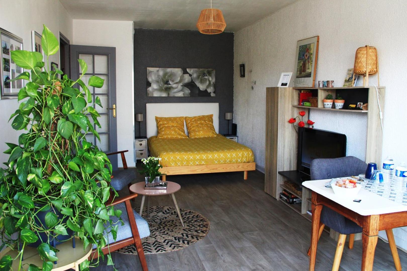 Le Clos Pichot - Studio Avec Balcon, Parking Prive - 5Mn Gare Chartres Dış mekan fotoğraf