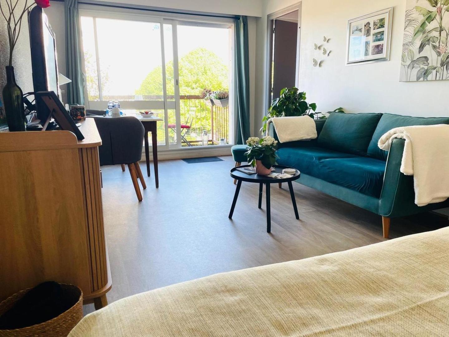 Le Clos Pichot - Studio Avec Balcon, Parking Prive - 5Mn Gare Chartres Dış mekan fotoğraf